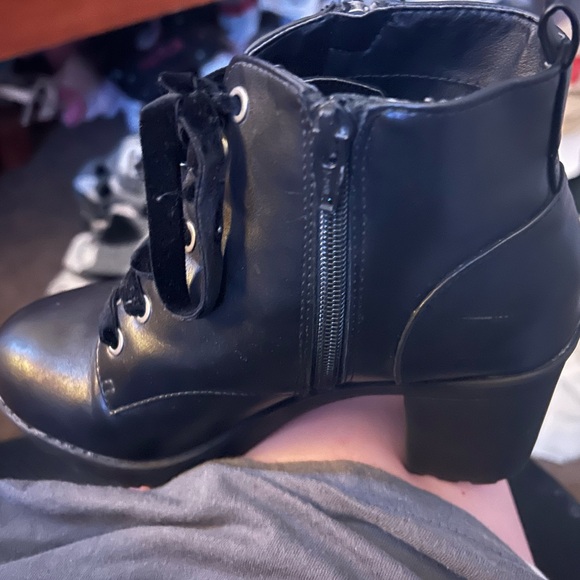A black pair of Mossimo high heel boots - Picture 3 of 5